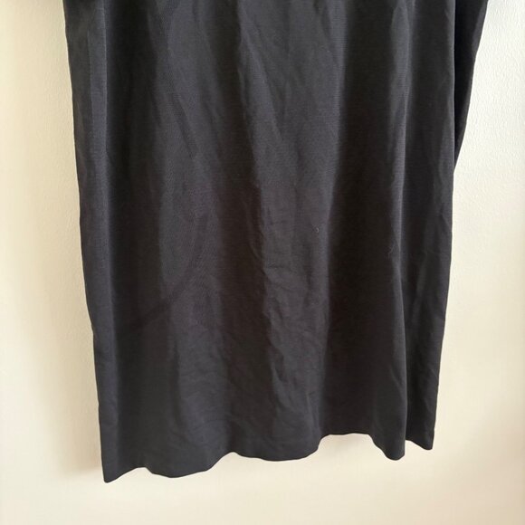 Lululemon Athletic Swiftly Tech Short Sleeve Shirt 2.0 Black Women’s Size 12 - Picture 4 of 8